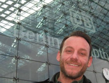 Έγκλημα στο κέντρο της Αθήνας: «Ο Αλβανός δολοφόνος χτυπούσε την αρραβωνιαστικιά του πριν δολοφονήσει τον 43χρονο Έλληνα»